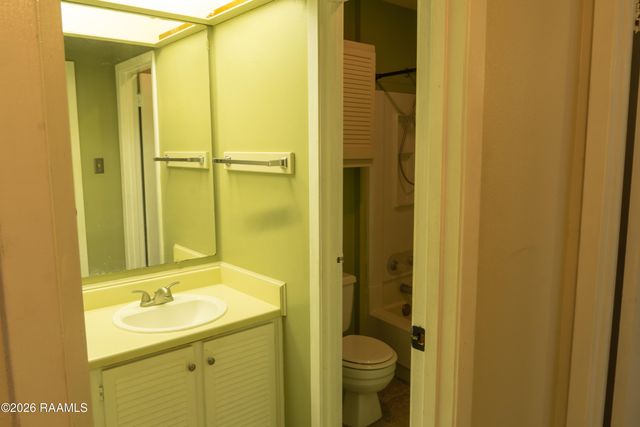 101 Wilbourn Boulevard 404, Lafayette, LA 70506