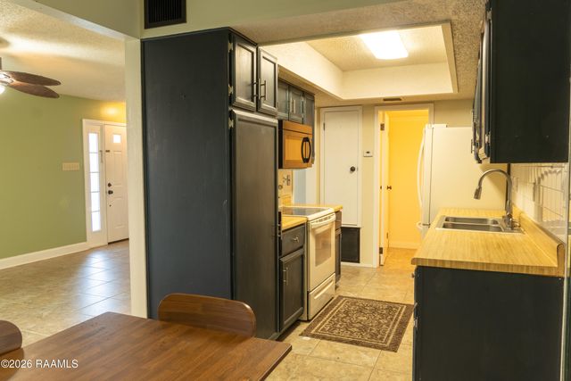 101 Wilbourn Boulevard 404, Lafayette, LA 70506