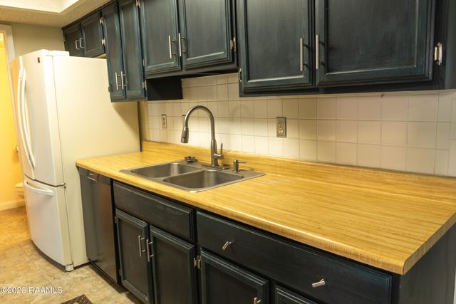 101 Wilbourn Boulevard 404, Lafayette, LA 70506