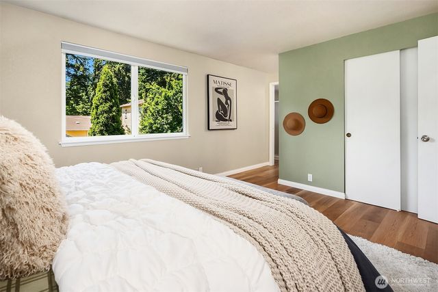 15021 Westminster Way N, Shoreline, WA 98133