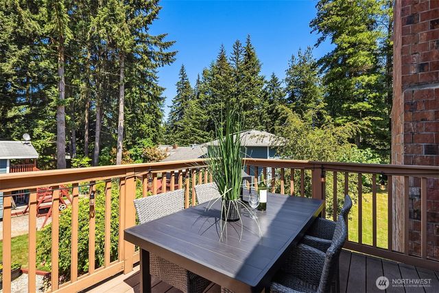 15021 Westminster Way N, Shoreline, WA 98133