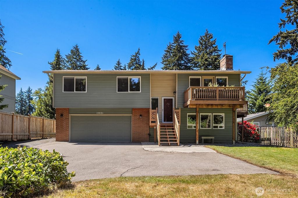 15021 Westminster Way N, Shoreline, WA 98133