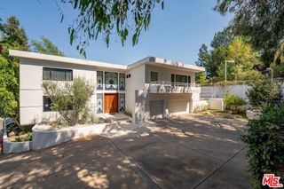 15656 Crownridge Place, Sherman Oaks, CA 91403
