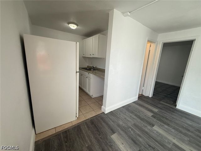 3049 2nd ST 4, Fort Myers, FL 33916