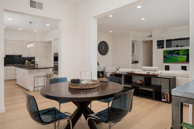 7949 Sitio Redonda, Carlsbad, CA 92009