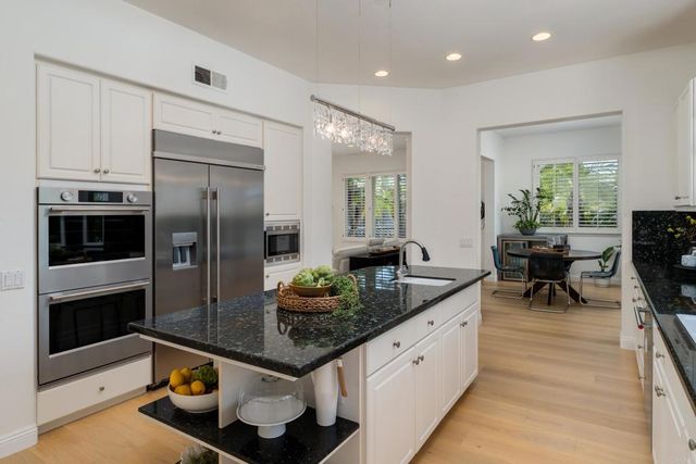 7949 Sitio Redonda, Carlsbad, CA 92009