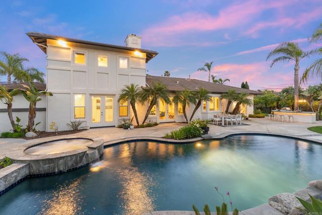 7949 Sitio Redonda, Carlsbad, CA 92009