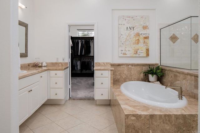 7949 Sitio Redonda, Carlsbad, CA 92009