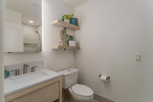 7949 Sitio Redonda, Carlsbad, CA 92009