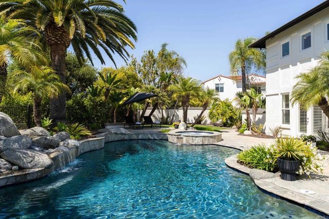7949 Sitio Redonda, Carlsbad, CA 92009