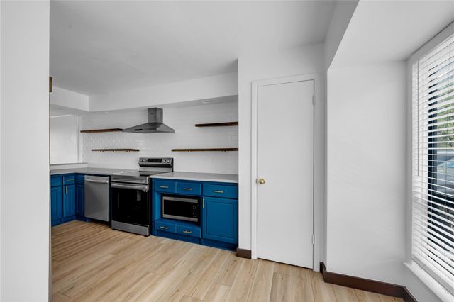 402 Hi Stirrup E2, Horseshoe Bay, TX 78657