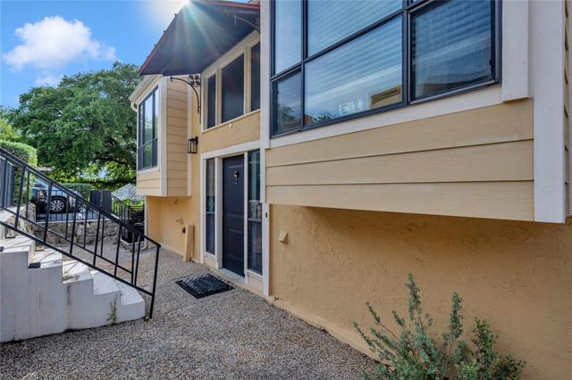 402 Hi Stirrup E2, Horseshoe Bay, TX 78657