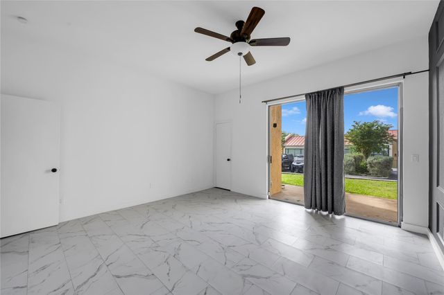 402 Hi Stirrup E2, Horseshoe Bay, TX 78657