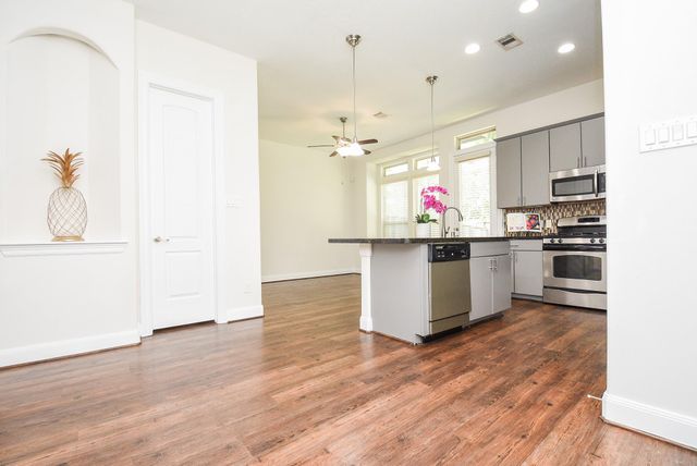 71 Aventura Place, The Woodlands, TX 77389