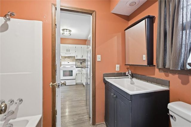 107 14TH Avenue, Greenwood, MO 64034