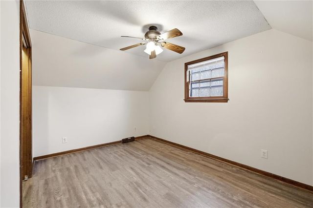 107 14TH Avenue, Greenwood, MO 64034