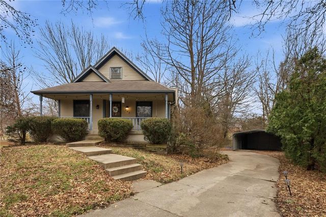 107 14TH Avenue, Greenwood, MO 64034