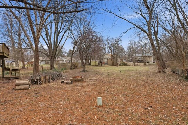 107 14TH Avenue, Greenwood, MO 64034