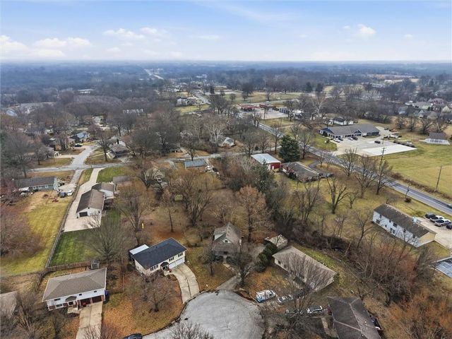 107 14TH Avenue, Greenwood, MO 64034