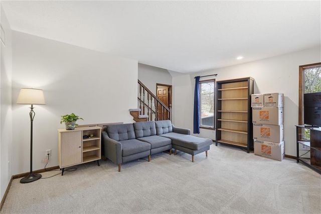 107 14TH Avenue, Greenwood, MO 64034