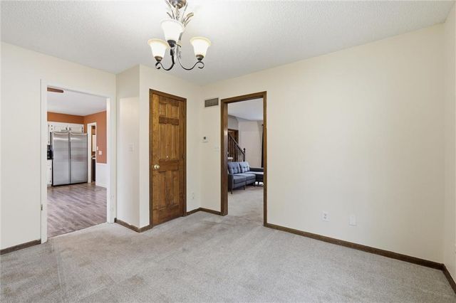 107 14TH Avenue, Greenwood, MO 64034