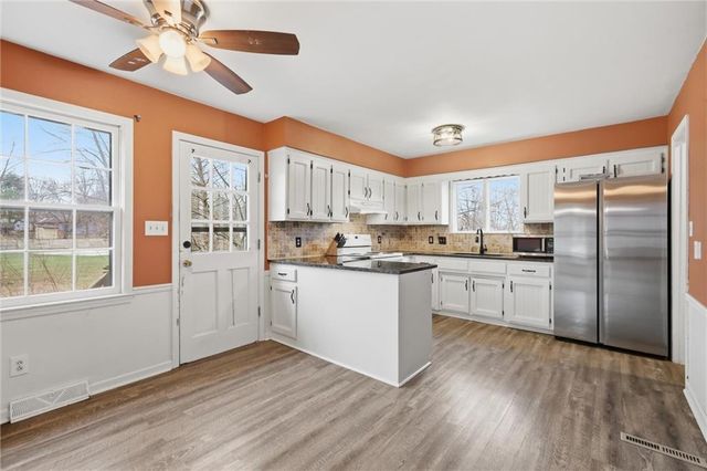 107 14TH Avenue, Greenwood, MO 64034