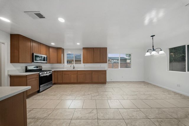 5755 8th St, Sheridan, CA 95681