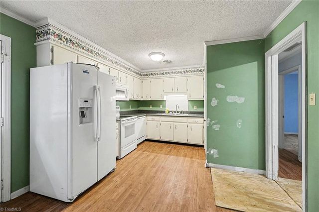 5404 Pine Level Drive, Browns Summit, NC 27214