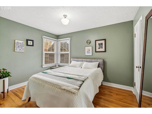 7124 N MONTANA Ave, Portland, OR 97217