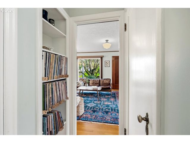 7124 N MONTANA Ave, Portland, OR 97217