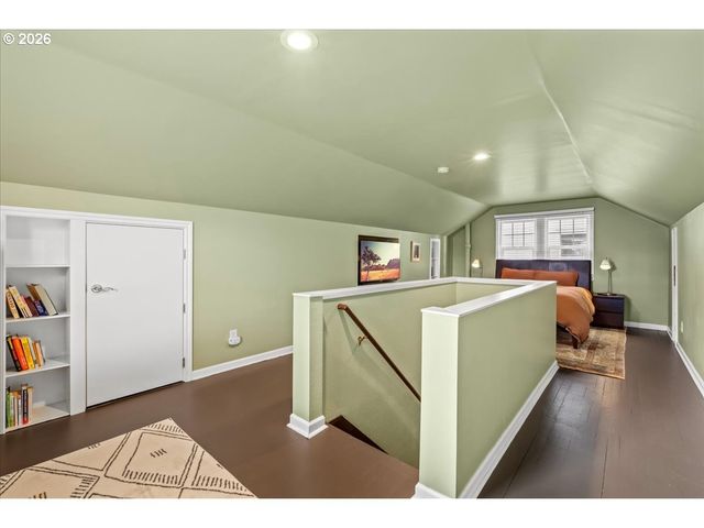 7124 N MONTANA Ave, Portland, OR 97217