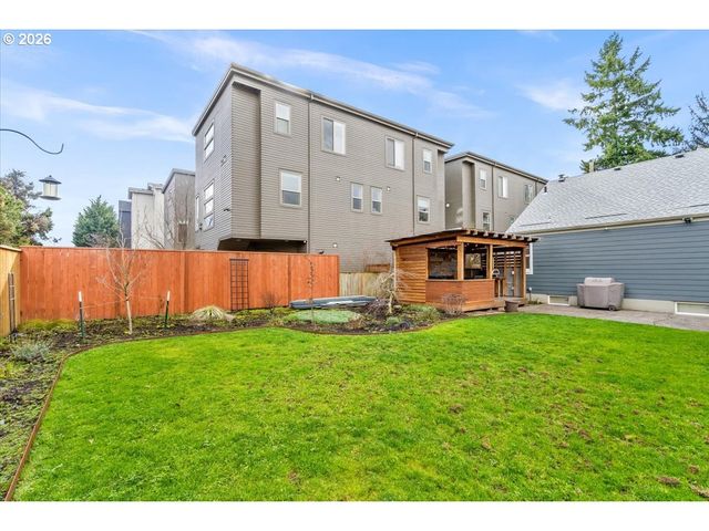 7124 N MONTANA Ave, Portland, OR 97217