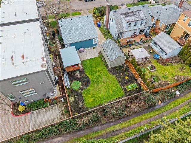 7124 N MONTANA Ave, Portland, OR 97217