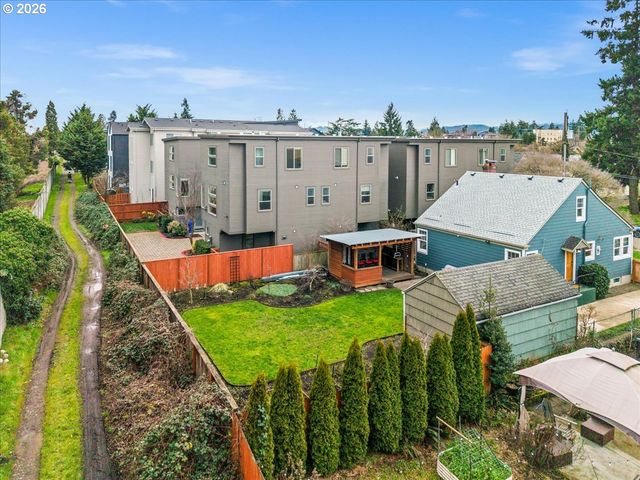 7124 N MONTANA Ave, Portland, OR 97217