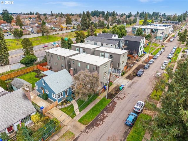 7124 N MONTANA Ave, Portland, OR 97217