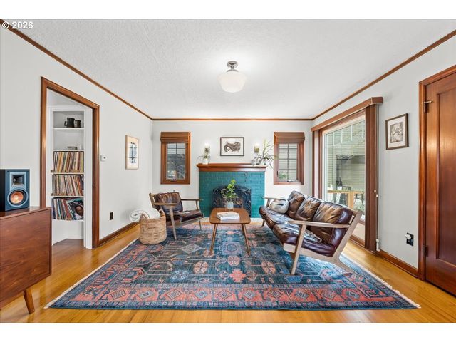 7124 N MONTANA Ave, Portland, OR 97217