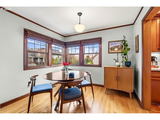 7124 N MONTANA Ave, Portland, OR 97217