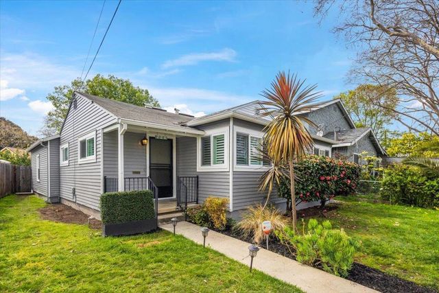 220 Lindbergh Street, San Mateo, CA 94401