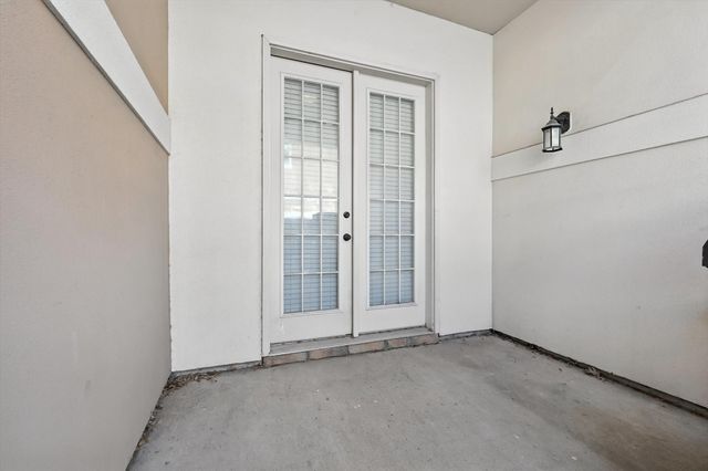 6755 Plaza Via, Irving, TX 75039