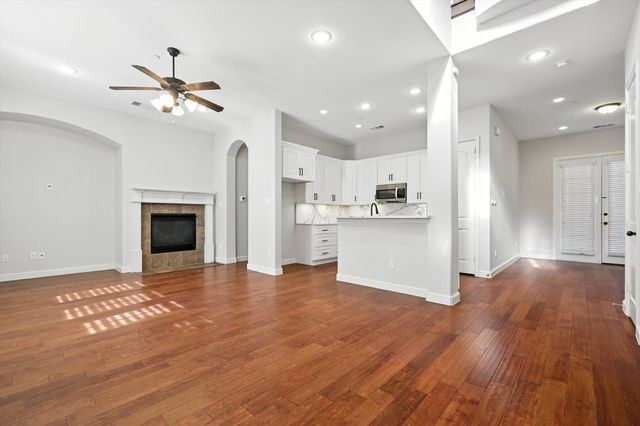 6755 Plaza Via, Irving, TX 75039