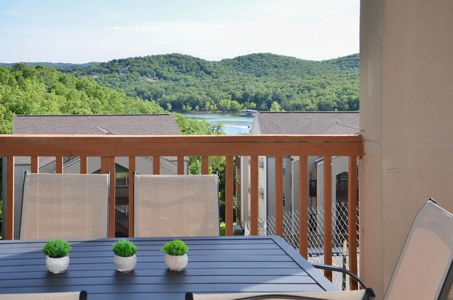 38 Lantern Bay Road 2, Branson, MO 65616