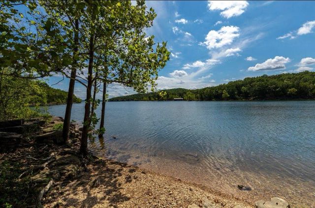 38 Lantern Bay Road 2, Branson, MO 65616