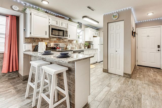 38 Lantern Bay Road 2, Branson, MO 65616