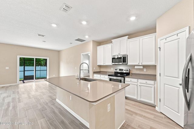 10206 NALA Lane, Jacksonville, FL 32218