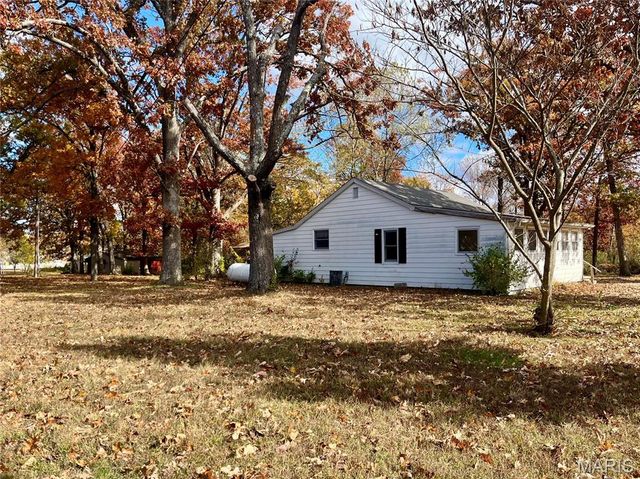 995 Lake Road, Sullivan, MO 63080