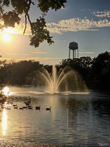 995 Lake Road, Sullivan, MO 63080