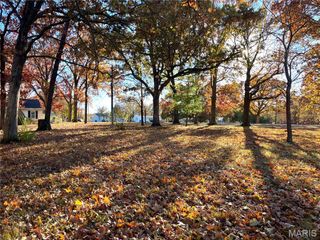 995 Lake Road, Sullivan, MO 63080