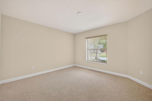 35 S Alhambra Lane, Port St Lucie, FL 34952