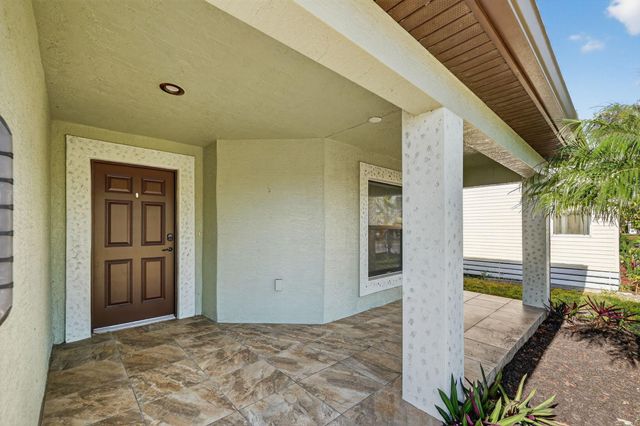 35 S Alhambra Lane, Port St Lucie, FL 34952