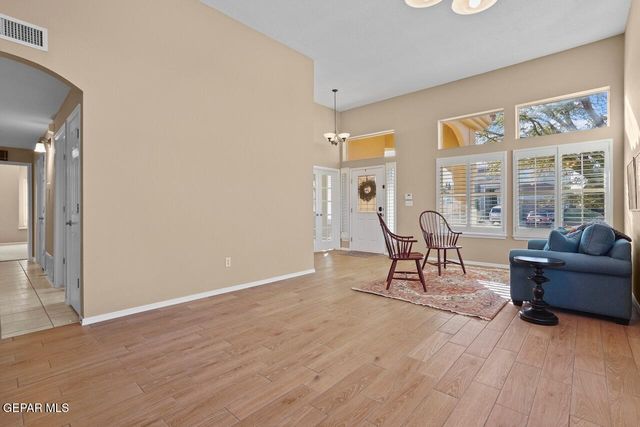 6673 CABANA DEL SOL Drive, El Paso, TX 79911